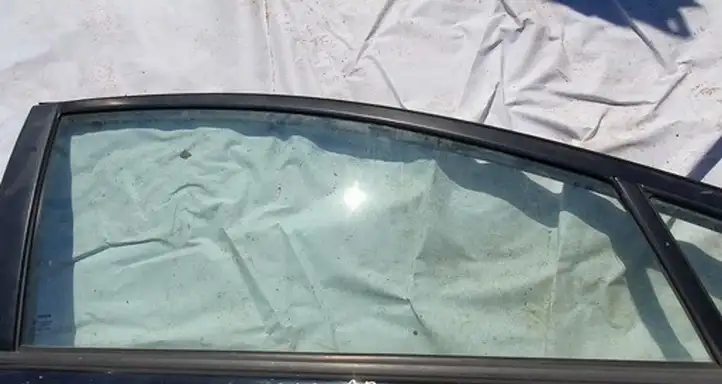 Toyota Corolla Verso AR10 (2004 - 2009) Стекло передней двери — фото 1