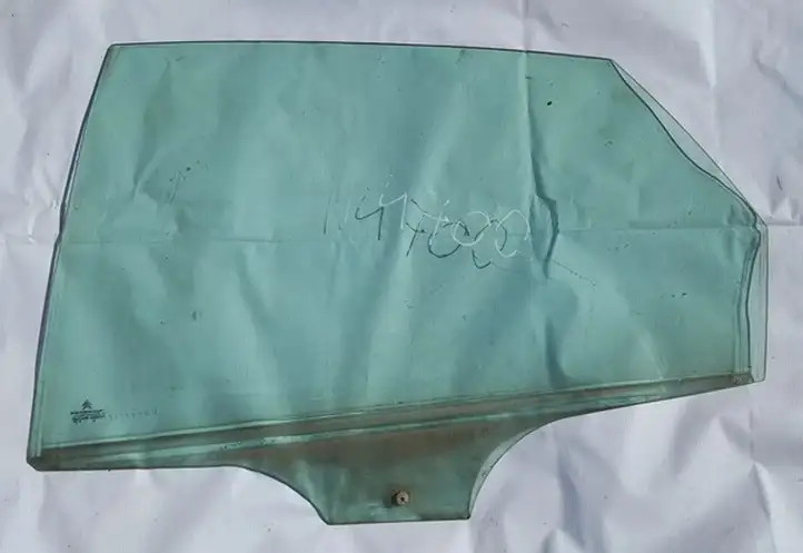 Citroen C5 (2004 - 2008)   Основное стекло задних дверей