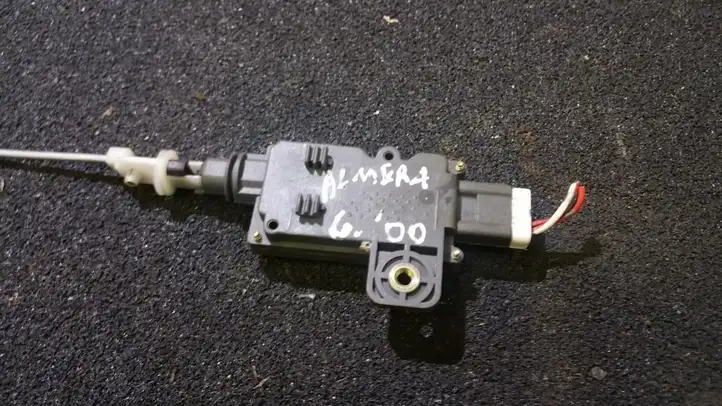 Nissan Almera N16 (2000 - 2010) 08610490550 Мотор центрального замка — фото 1