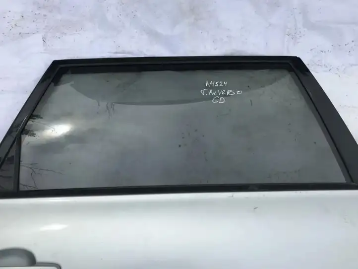 Toyota Avensis Verso (2004 - 2009) as2 Стекло задней двери — фото 1
