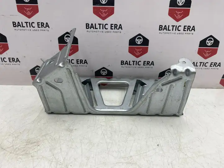 BMW 5 F10 F11 (2009 - 2016) 9174269 Кронштейн усилителя звука — фото 2