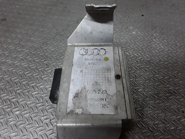 Audi (1999 - 2007) Усилитель звука — фото 3