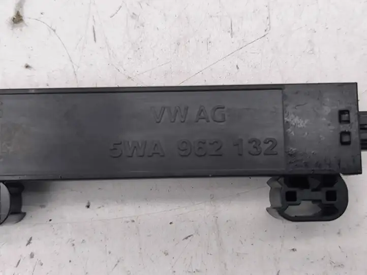 Audi A3/S3 8Y (2020 - ) 5FA22407500 Антенна системы Keyless — фото 7