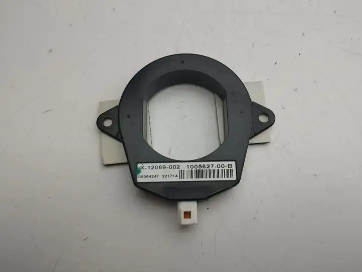 Tesla Model S (2012 - 2016) 100562700B Антенна системы Keyless — фото 1