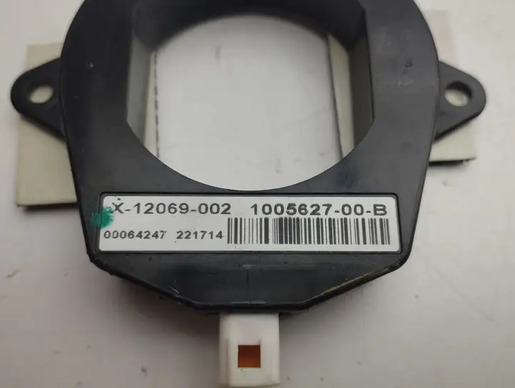 Tesla Model S (2012 - 2016) 100562700B Антенна системы Keyless — фото 4