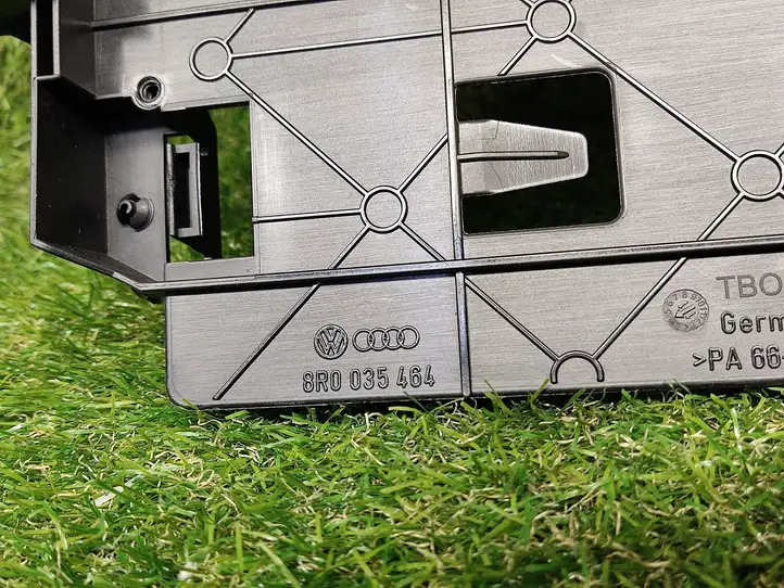 Audi Q5 SQ5 (2008 - 2012) 8R0035464 Кронштейн усилителя звука — фото 4
