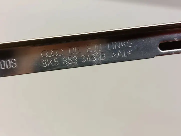 Audi A4 S4 B8 8K (2007 - 2011) 8K5853345B Облицовка заднего бокового стекла — фото 3