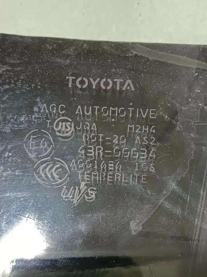 Toyota RAV 4 (XA30) (2006 - 2016) AS2 Стекло передней двери — фото 2