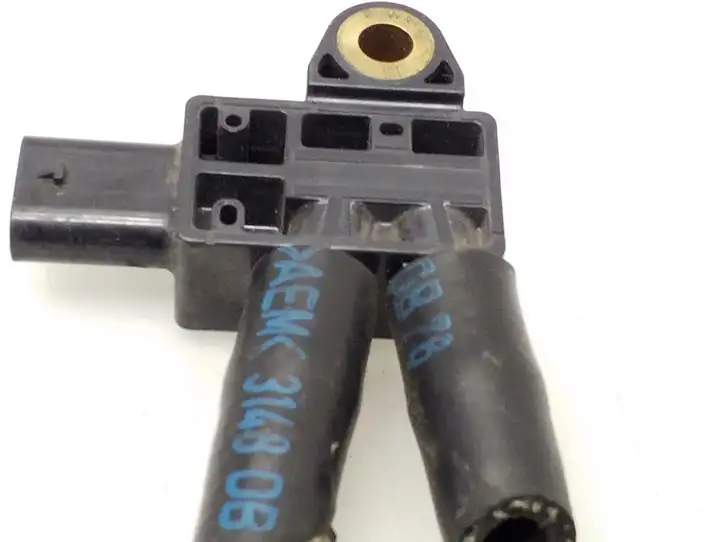 Mercedes-Benz C W205 (2014 - 2021)  A6429050400 Датчик давления выхлопного газа