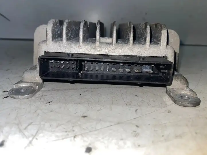 Audi A4 S4 B5 8D (1999 - 2001) 261016001 Усилитель звука — фото 3
