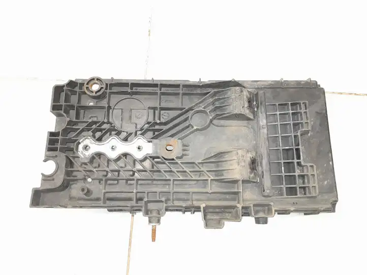 Ford S-MAX (2015 - ) DG9310723A Площадка аккумулятора — фото 3