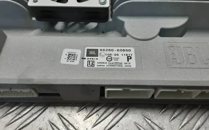 Toyota Land Cruiser (J150) (2009 - ) 8628060650 Усилитель звука — фото 3