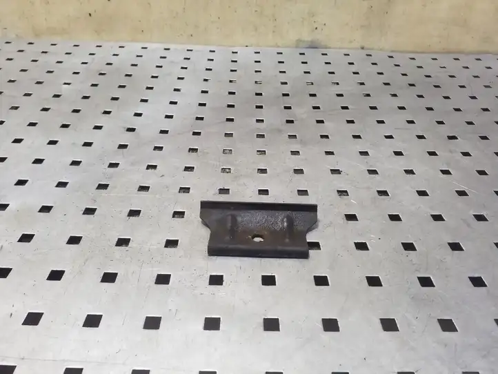 Hyundai ix35 (2009 - 2013)   Держатель аккумулятора