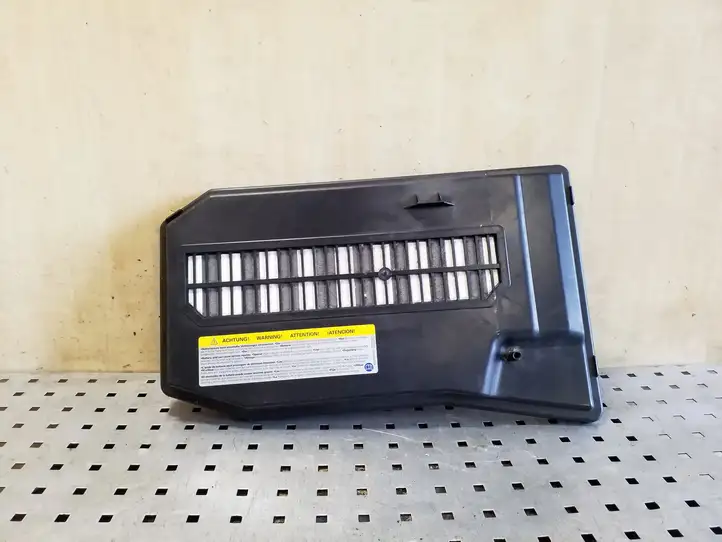 Porsche Cayenne (92A) (2011 - 2017) 7L0864643B Крышка ящика аккумулятора — фото 1