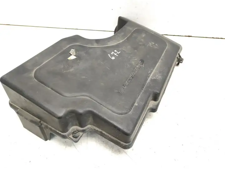 Citroen C5 (2004 - 2008) 9632753180 Крышка ящика аккумулятора — фото 3