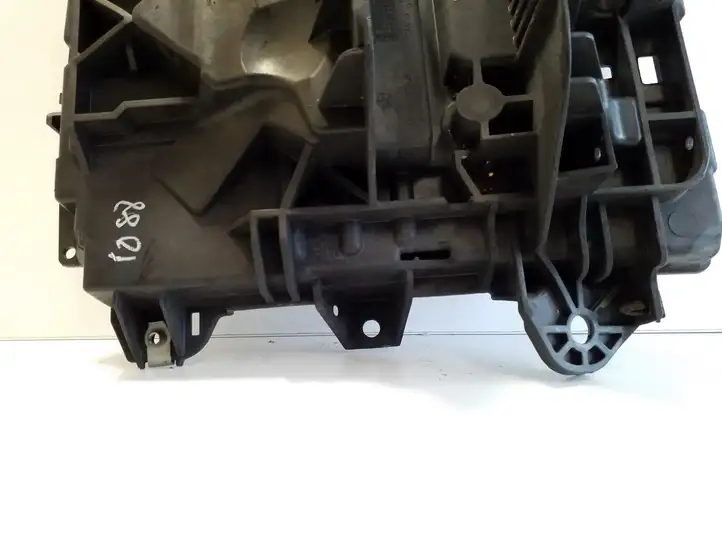 Jeep Cherokee (2013 - 2017) 68186053AC Площадка аккумулятора — фото 4