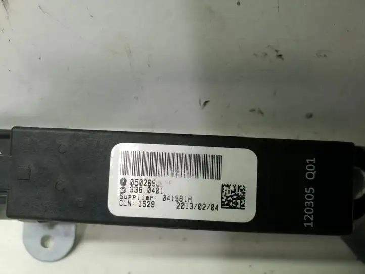 Chrysler Town & Country V (2010 - 2016) 05026989AA Антенна системы Keyless — фото 2