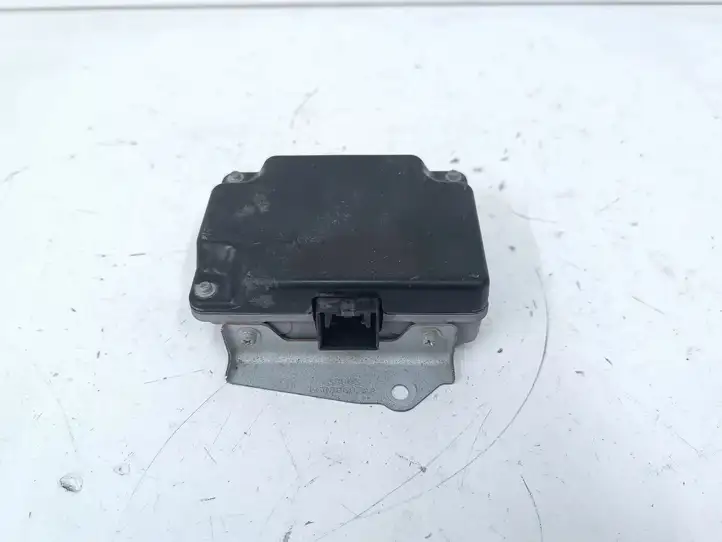 Dodge Grand Caravan (2007 - 2020)  56029692AA Усилитель звука