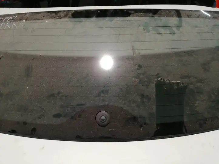 Buick Encore I (2012 - 2019) Заднее стекло — фото 3
