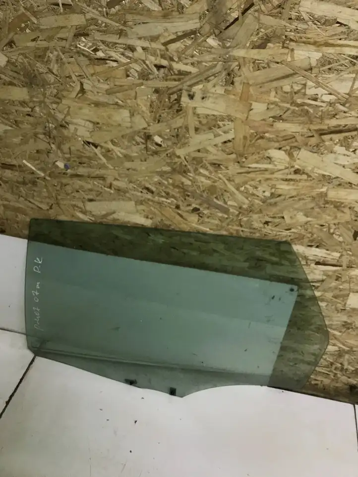 Peugeot 407 (2004 - 2011) 43R000929 Стекло задней двери — фото 1