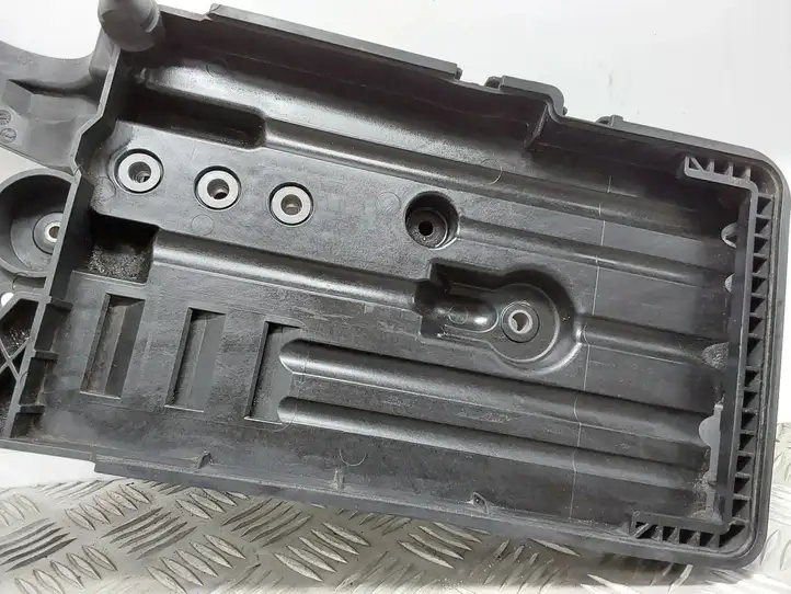Audi A3/S3 8V (2012 - 2016) 5Q0915321G Площадка аккумулятора — фото 2