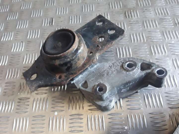 F6036100 Nissan Qashqai Variklio pagalvė