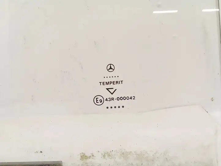 Mercedes-Benz Sprinter W901 W902 W903 W904 (1995 - 2007) Стекло передней двери — фото 2