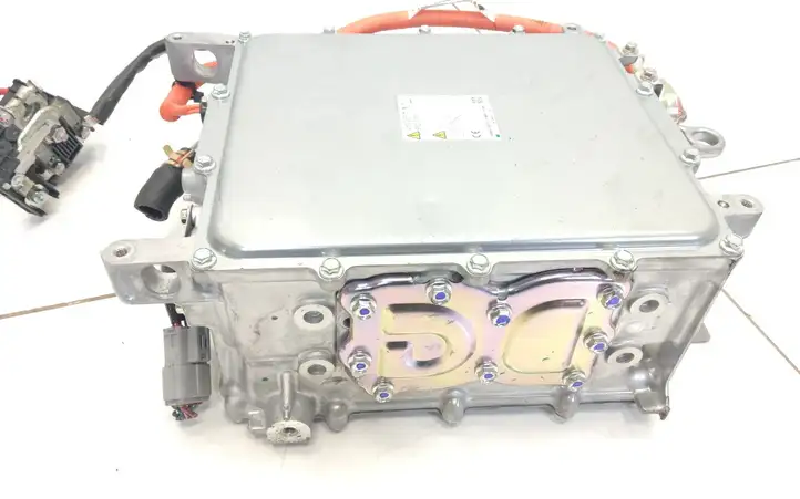 Mitsubishi Outlander (2012 - 2014) W005T70271 Зарядное устройство — фото 3