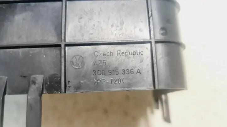 Volkswagen Tiguan (2011 - 2016) 3C0915336A Перегородка аккумулятора — фото 4