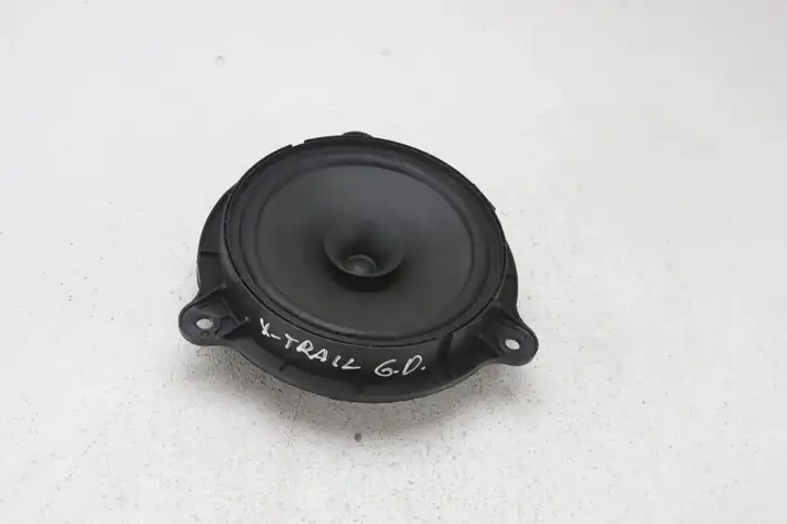 Nissan X-Trail T32 (2014 - 2021) 28156-3SG0A Динамики задних дверей — фото 1