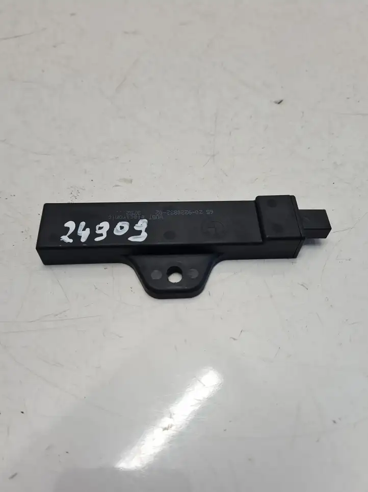 BMW 1 F20 F21 (2011 - 2019) 9220832 Антенна бесключевого доступа — фото 1