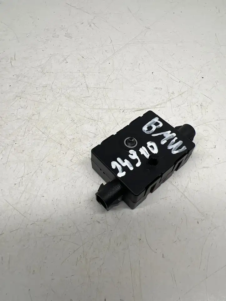 BMW 1 F20 F21 (2011 - 2019)  9181453 Фильтр антенны