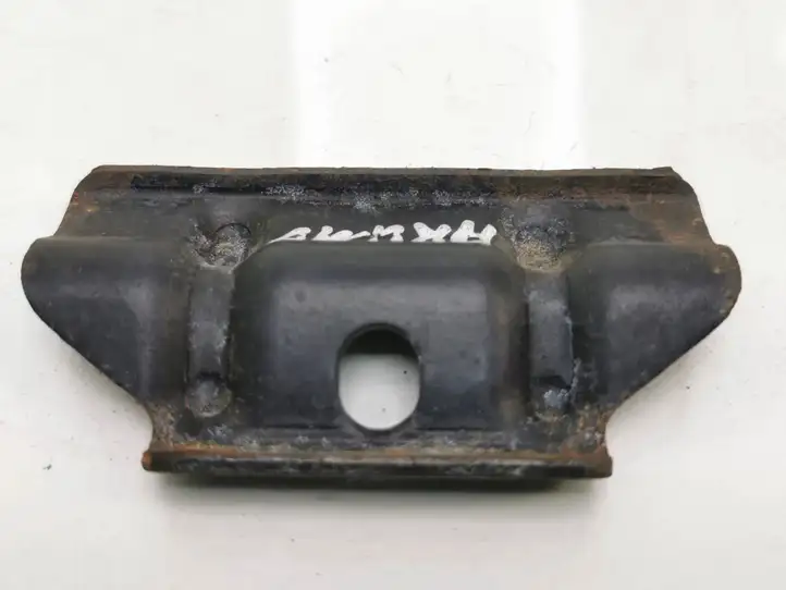 Kia Rio Держатель аккумулятора — фото 2