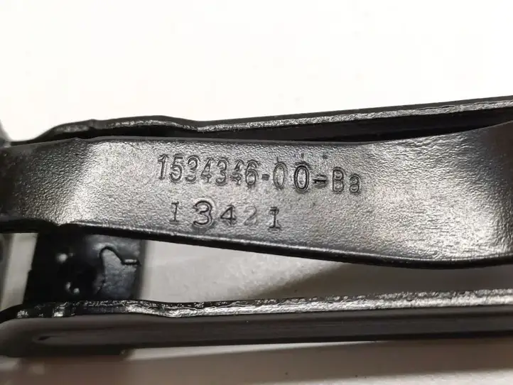 Tesla Model 3 (2017 - 2023) 1534346-00-B Держатель аккумулятора — фото 2