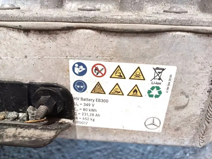 Mercedes-Benz EQC (2018 - ) A2933407400 Аккумулятор гибридного / электрического автомобиля — фото 5