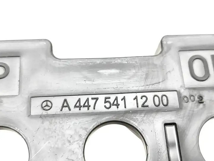 Mercedes-Benz Vito W447 (2014 - ) A4475411200 Держатель аккумулятора — фото 3