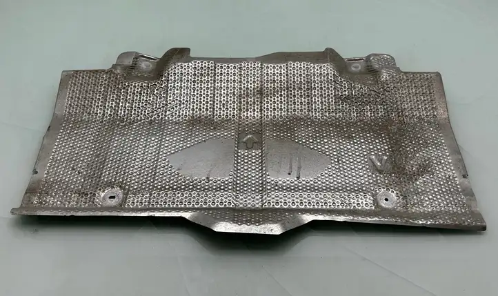 Toyota RAV 4 (XA50) (2018 - ) 5832742030 Теплоизоляция (теплозащита) — фото 3