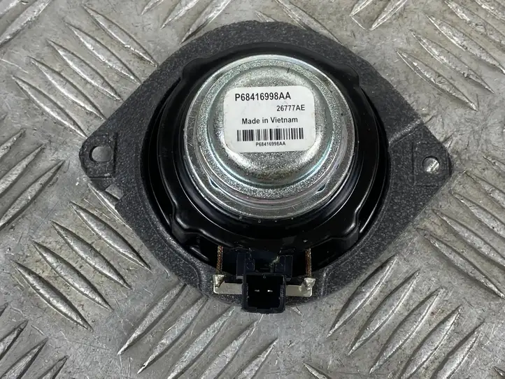 Jeep Grand Cherokee WL (2021 - ) P68426487AA Твитер задних дверей — фото 5