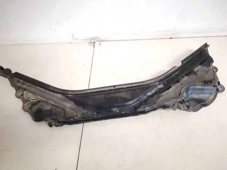 BMW 3 F30 F35 F31 (2012 - 2018) 51757331243 Прочие внешние детали — фото 3