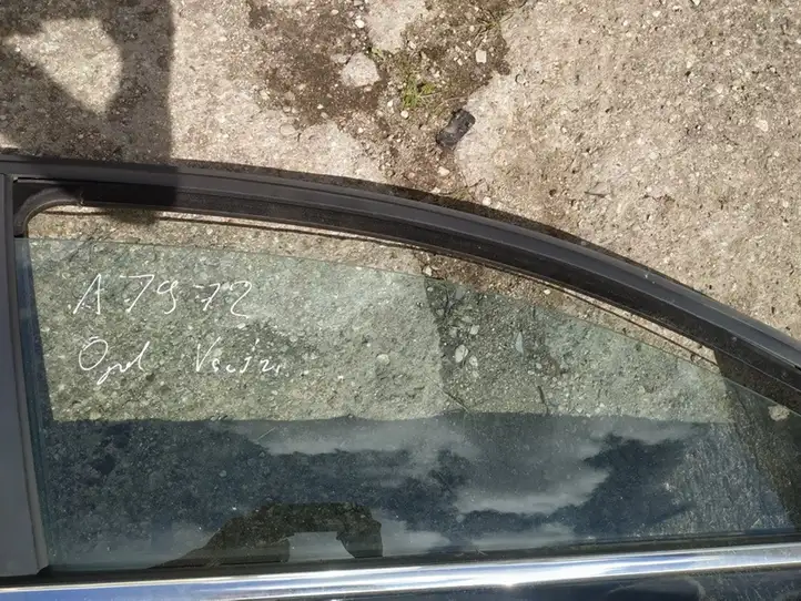 Opel Vectra (2002 - 2005)   Основное стекло передних дверей (четырехдверного автомобиля)