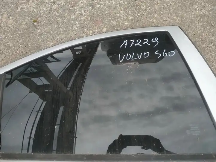 Volvo S60 (2000 - 2004) Стекло задней двери — фото 3
