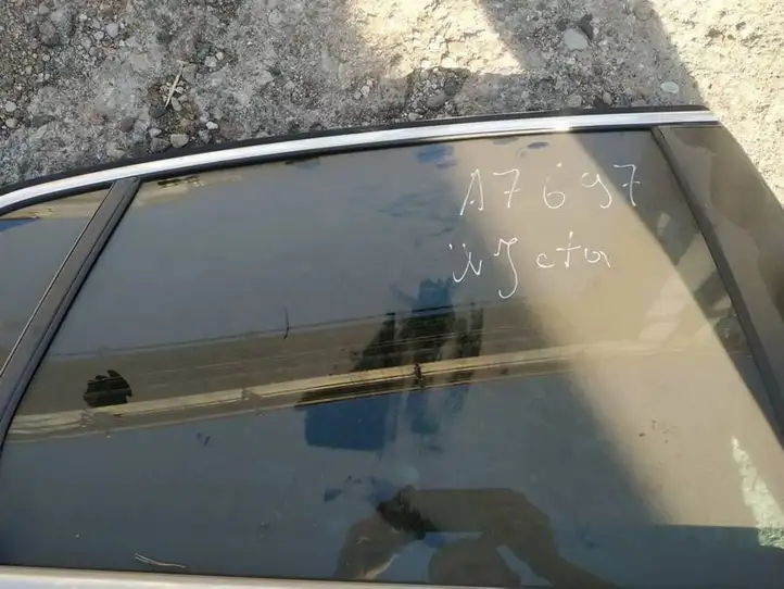 Volkswagen Jetta V (2005 - 2010) Стекло задней двери — фото 3