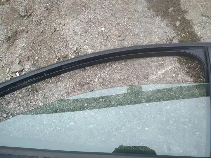 Ford Focus (1998 - 2004) Стекло передней двери — фото 3