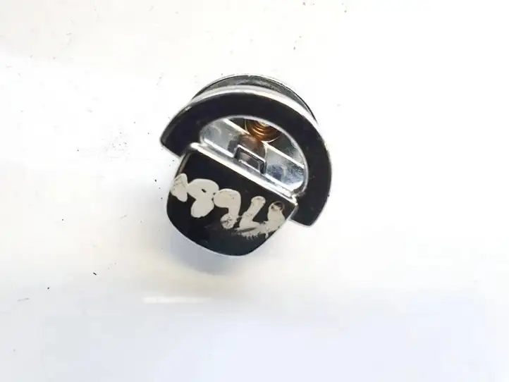 Volkswagen PASSAT B6 (2005 - 2010)  3c9867160 Другая внешняя деталь