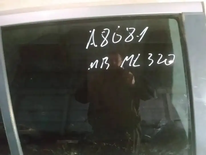 Mercedes-Benz ML W164 (2005 - 2011) Стекло задней двери — фото 1