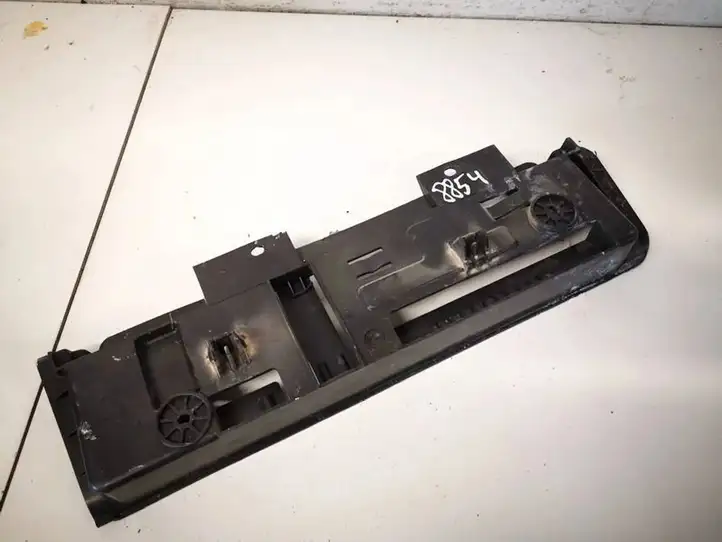 Peugeot 5008 (2009 - 2013) 9687718377 Прочие внешние детали — фото 3