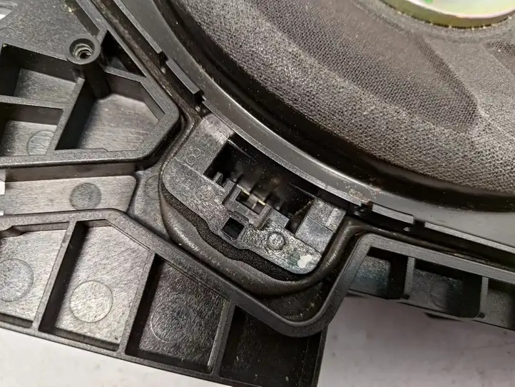 BMW 5 F10 F11 (2009 - 2016)  9144203 Громкоговоритель низкой частоты