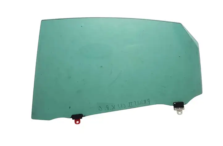 Toyota Prius (XW30) (2009 - 2015) 6810447060 Стекло задней двери — фото 1