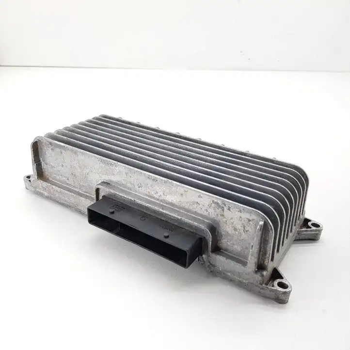 Audi A4 S4 B8 8K (2007 - 2011) 8T0035223AH Усилитель звука — фото 1