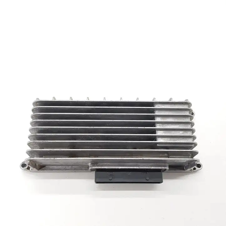 Audi A4 S4 B8 8K (2007 - 2011) 8T0035223AH Усилитель звука — фото 3